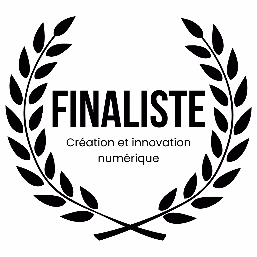 Lauriers encadrant le texte « FINALISTE Création et innovation numérique » en noir sur fond blanc.